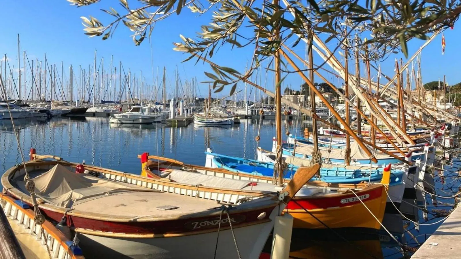 Deux Beaux Studios, Rue Pietonne, Bord De Mer, Clim Bandol