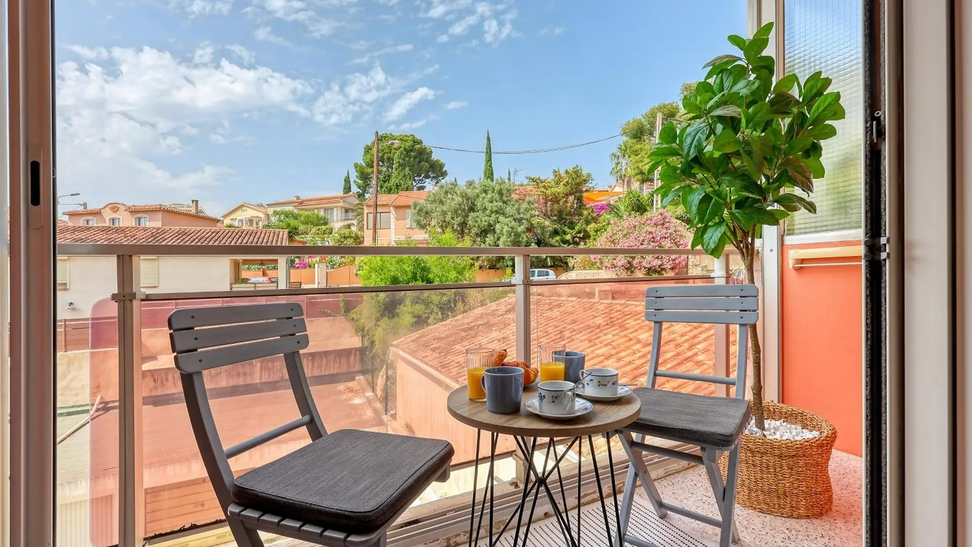 Apartment Deux Beaux Studios, Rue Pietonne, Bord De Mer, Clim Bandol
